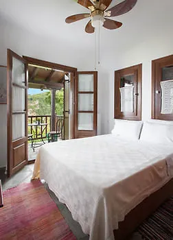 Hotel Tampakeika Mouresi